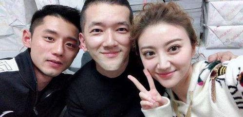 娱乐圈吃瓜辟谣,吃瓜辟谣，真相大揭秘！